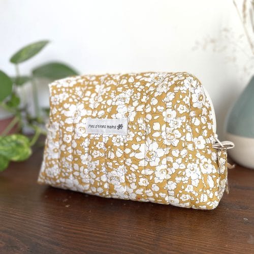 Trousse de toilette Liberty Betsy Boo moutarde matelassée