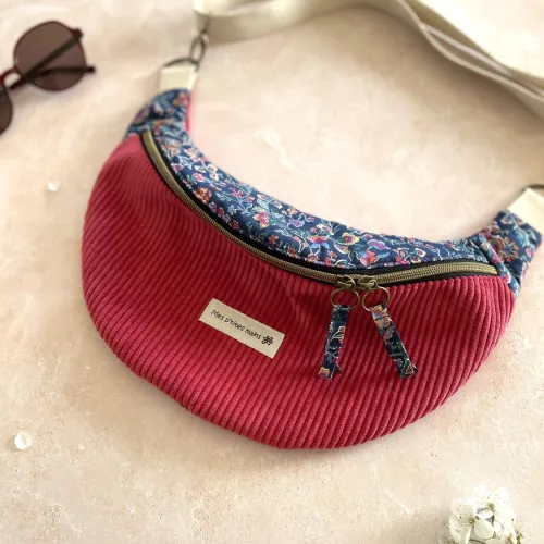 Banane en velours côtelé magenta et Liberty Kasuza