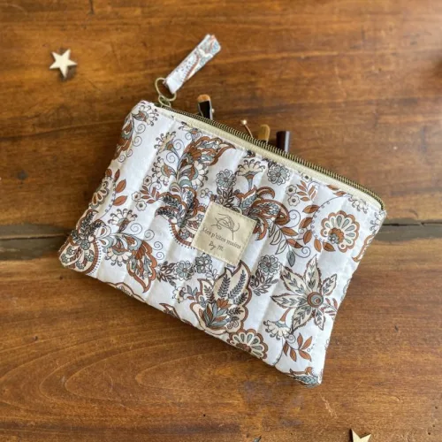 Trousse plate matelassée motif Paisley