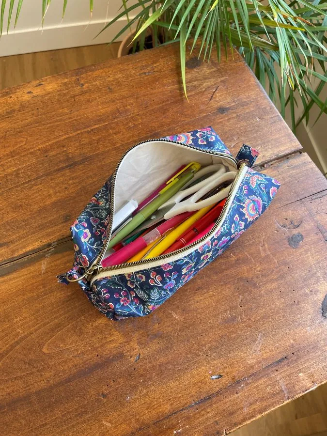 Trousse d'école Liberty marine – Image 3