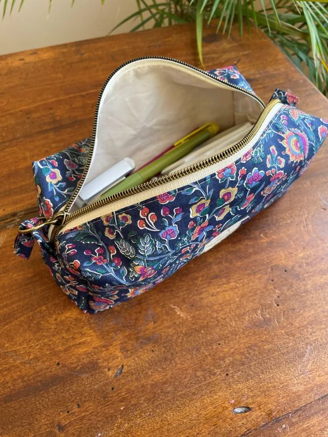 Trousse d'école Liberty marine – Image 2