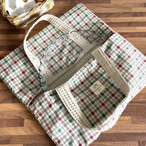 Sac à tarte carreaux rouges et verts