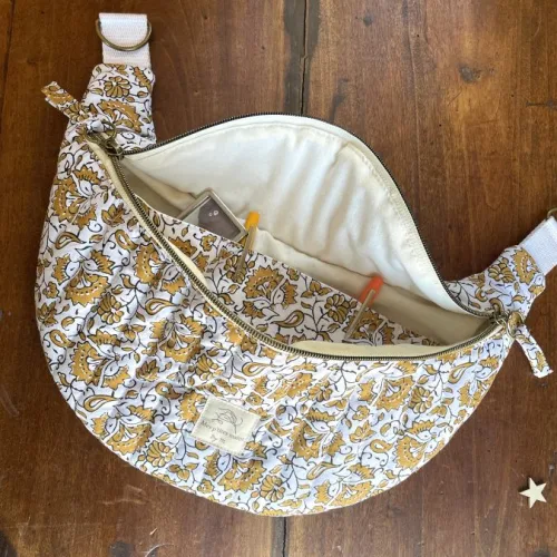 Sac banane matelassé fleuri indien jaune