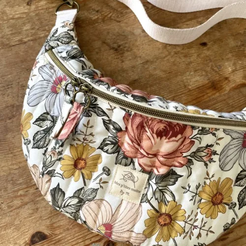 Sac banane matelassé fleuri vintage