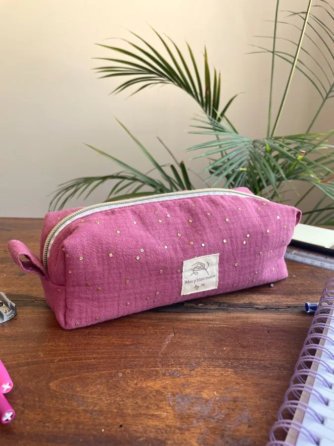 trousse d'école rose en double gaze à pois dorés