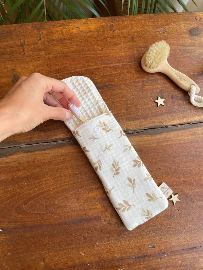 Pochette brosse à dents feuilles d'Automne – Image 2