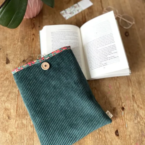 Pochette à livre velours et Liberty